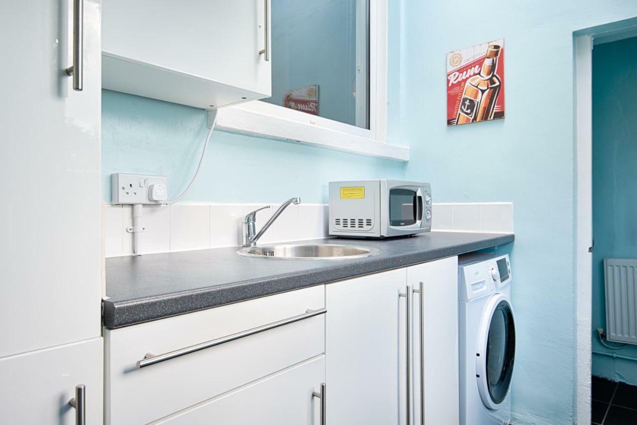 Off Road Parking, Garden, Tv In Every Room Swansea Esterno foto