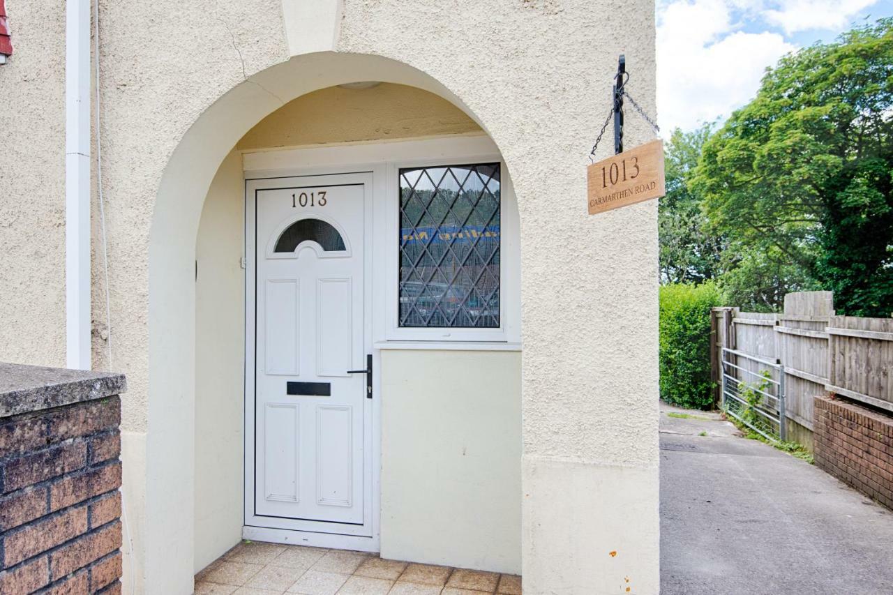 Off Road Parking, Garden, Tv In Every Room Swansea Esterno foto