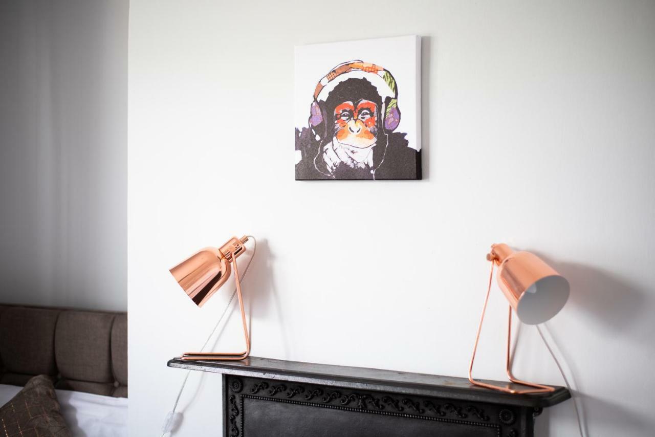 Off Road Parking, Garden, Tv In Every Room Swansea Esterno foto