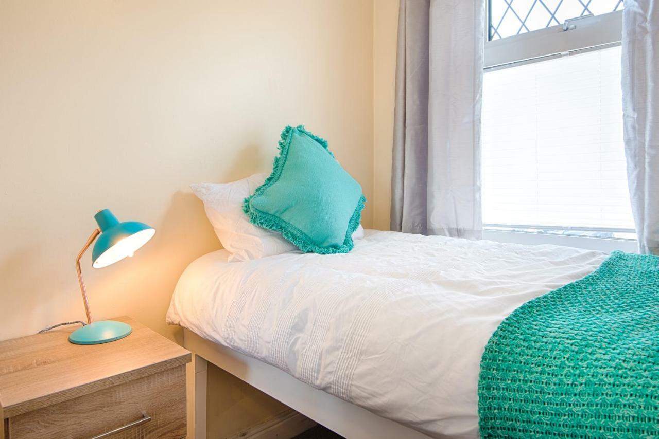 Off Road Parking, Garden, Tv In Every Room Swansea Esterno foto